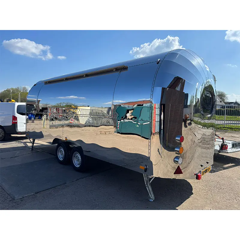 مقطورة Airstream ذات المحور المزدوج
